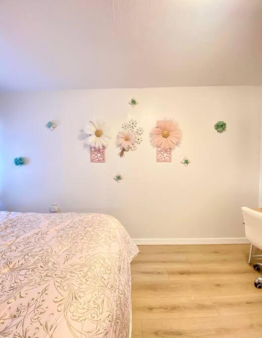 Pink Cozy House 2 Bedrooms Розмид Экстерьер фото