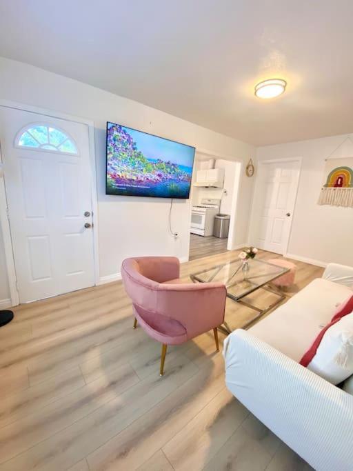 Pink Cozy House 2 Bedrooms Розмид Экстерьер фото